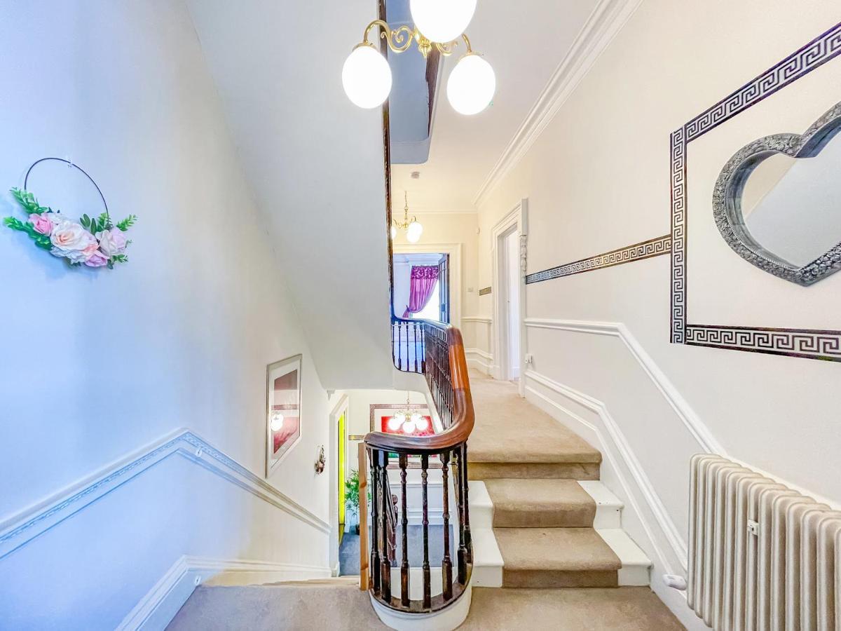 *Re9Bc* For Your Most Relaxed & Cosy Stay + Free Parking + Free Fast Wifi * Leeds  Kültér fotó
