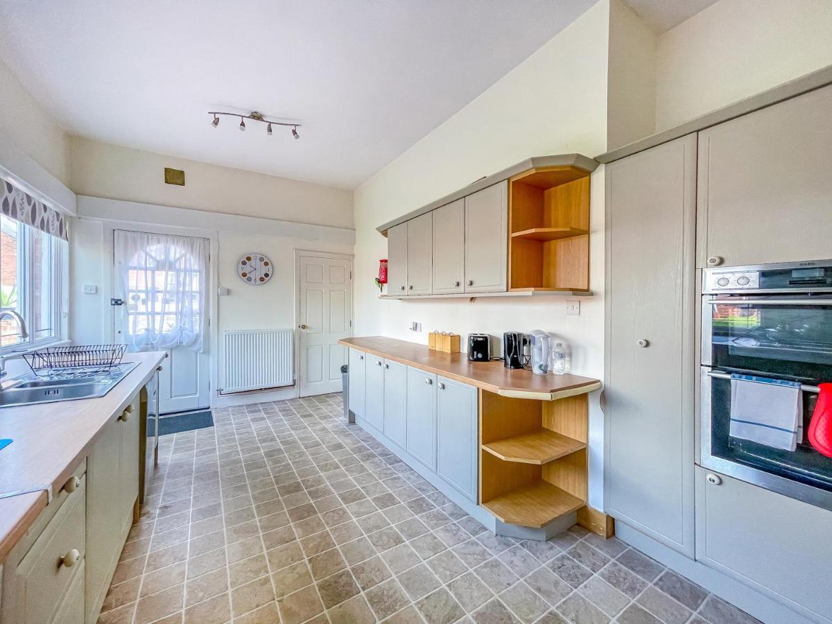 *Re9Bc* For Your Most Relaxed & Cosy Stay + Free Parking + Free Fast Wifi * Leeds  Kültér fotó